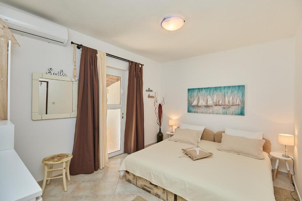 Studio Dolores-apartment by the sea photo 2