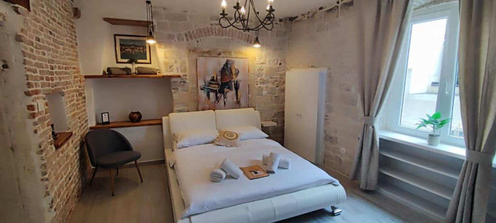 Studios Kadena Trogir - 18th century stone house — photo 1