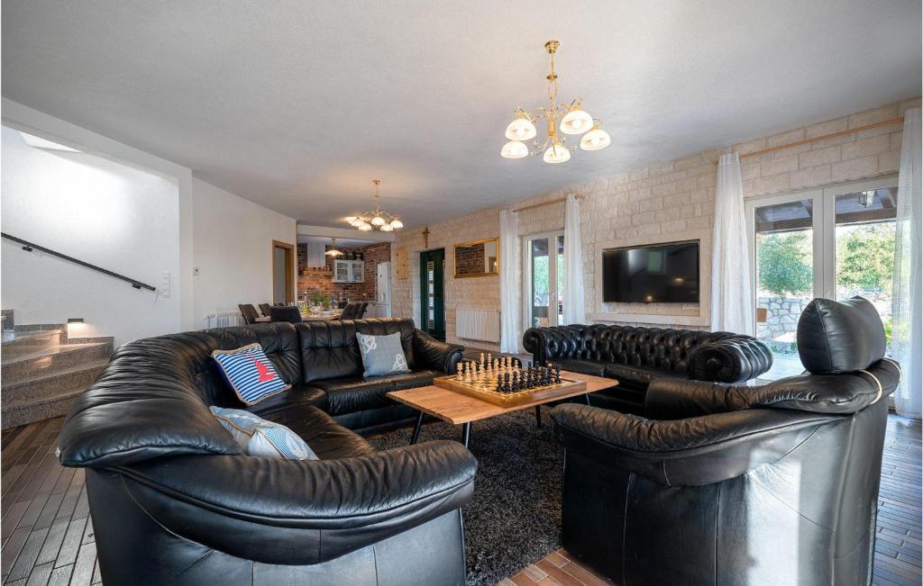 Gorgeous Home In Ladevci photo 3