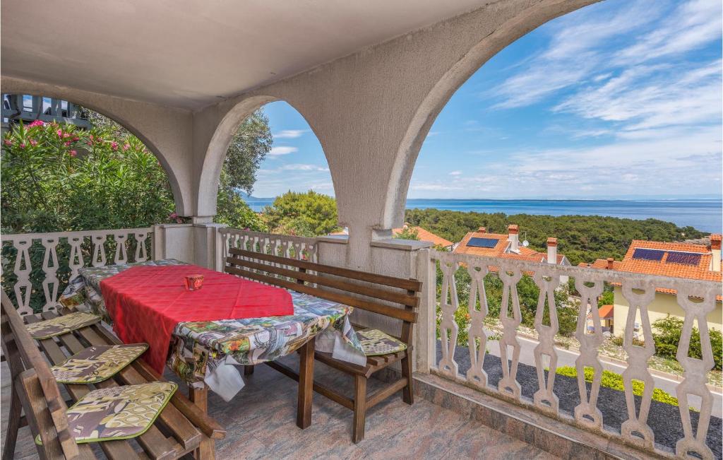 2 Bedroom Gorgeous Apartment In Mali Losinj — photo 1