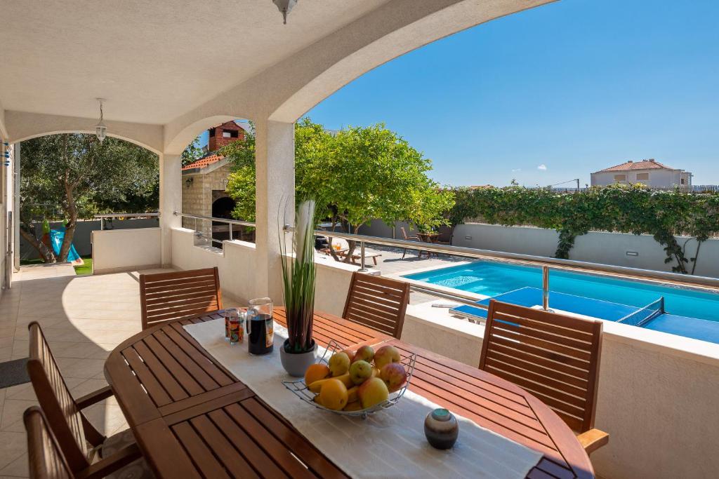 Sunshine Holiday Home photo 3