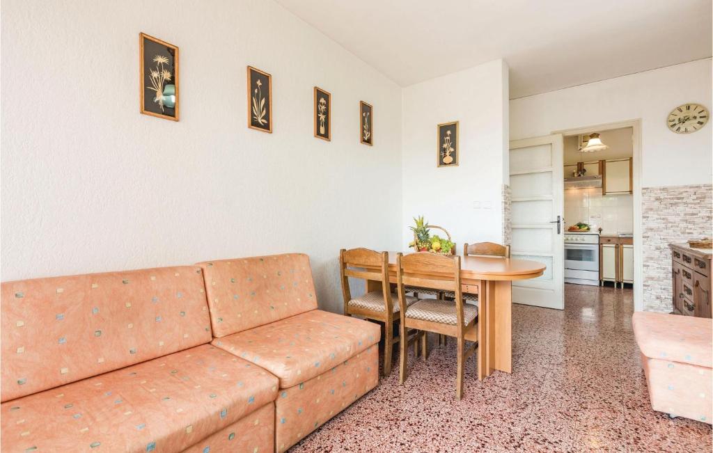 3 Bedroom Stunning Apartment In Lovran photo 3