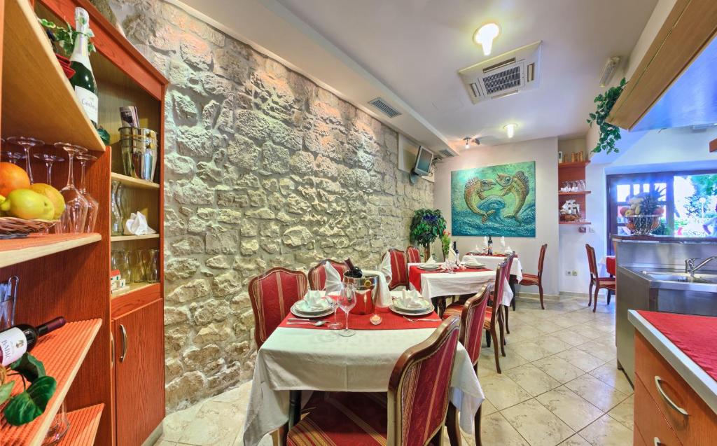 Hotel Trogir photo 2