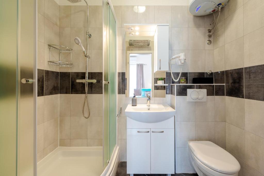 Studio Apartment & Room TEN - Free parking photo 3