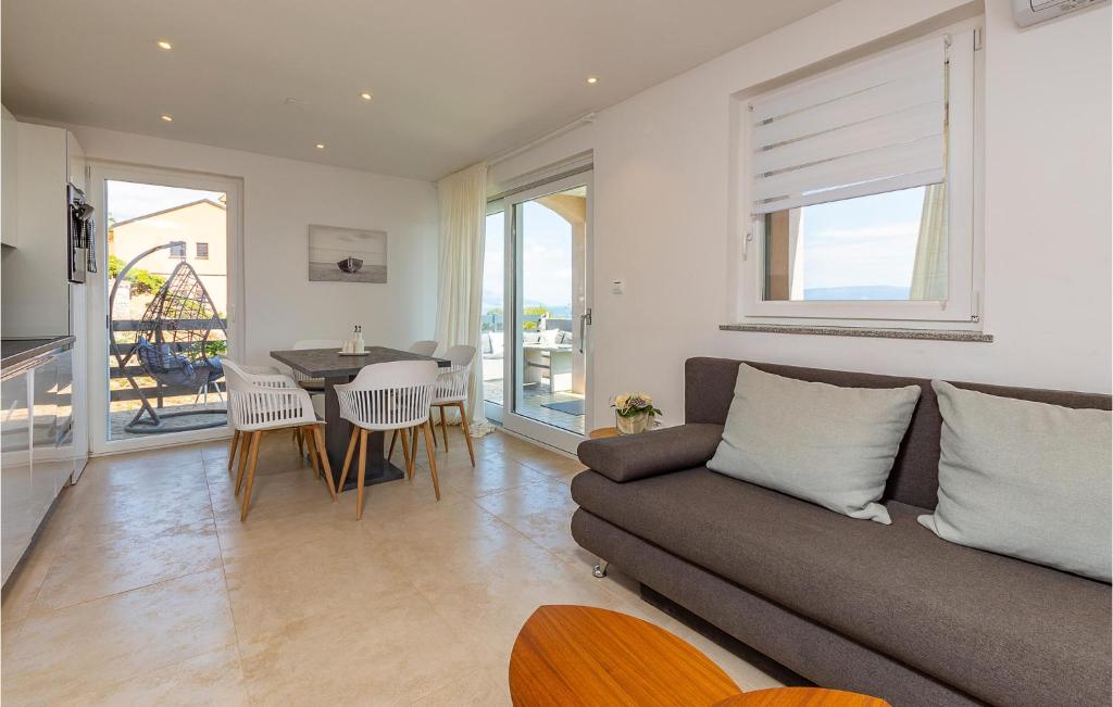 Gorgeous Apartment In Labin With Wifi photo 3