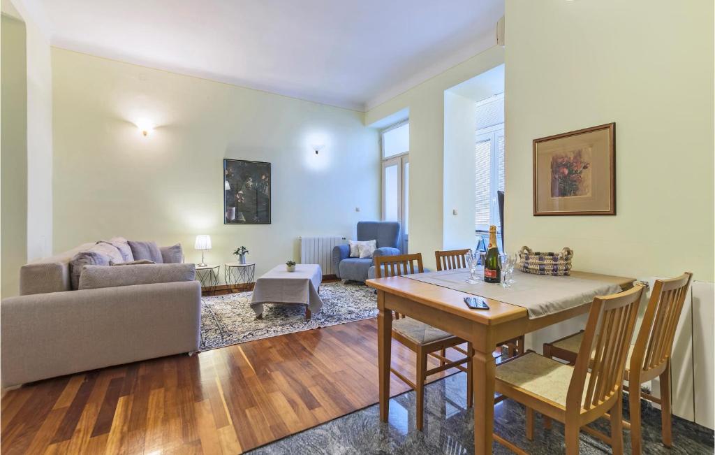 Lovely Apartment In Pula With Kitchen photo 2