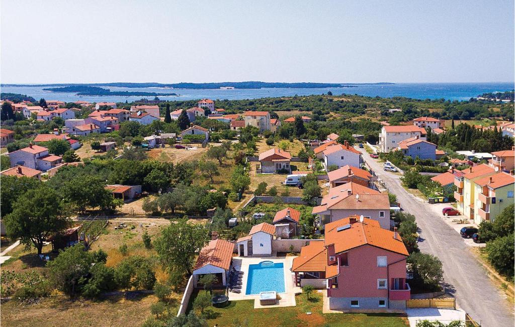 8 Bedroom Awesome Home In Pula — photo 1