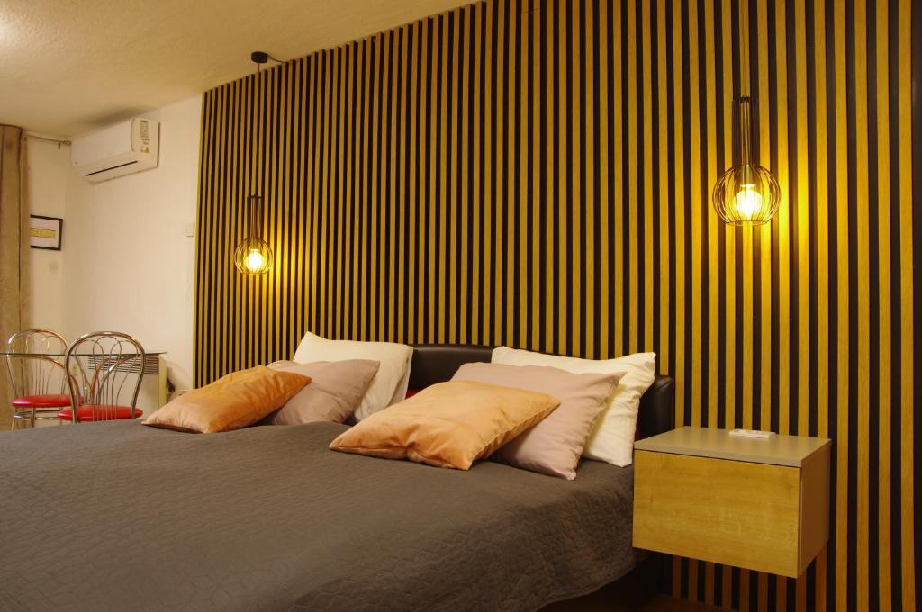 Studio apartment Lovrekovic — photo 1