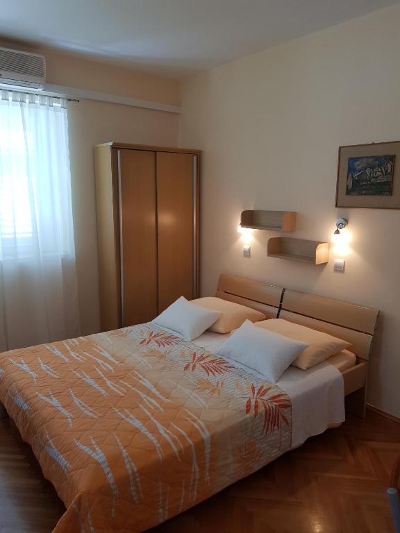 Apartments with parking space Makarska - 16521 photo 2