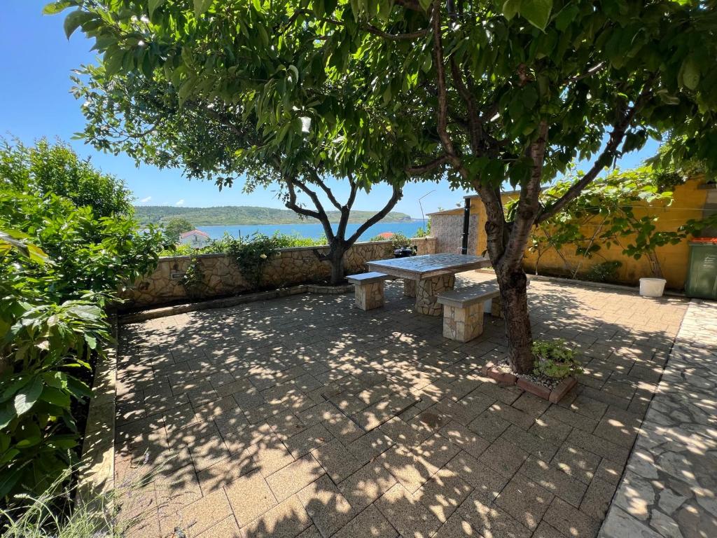 Casa Mare Rtina Gartenwohnung — photo 1