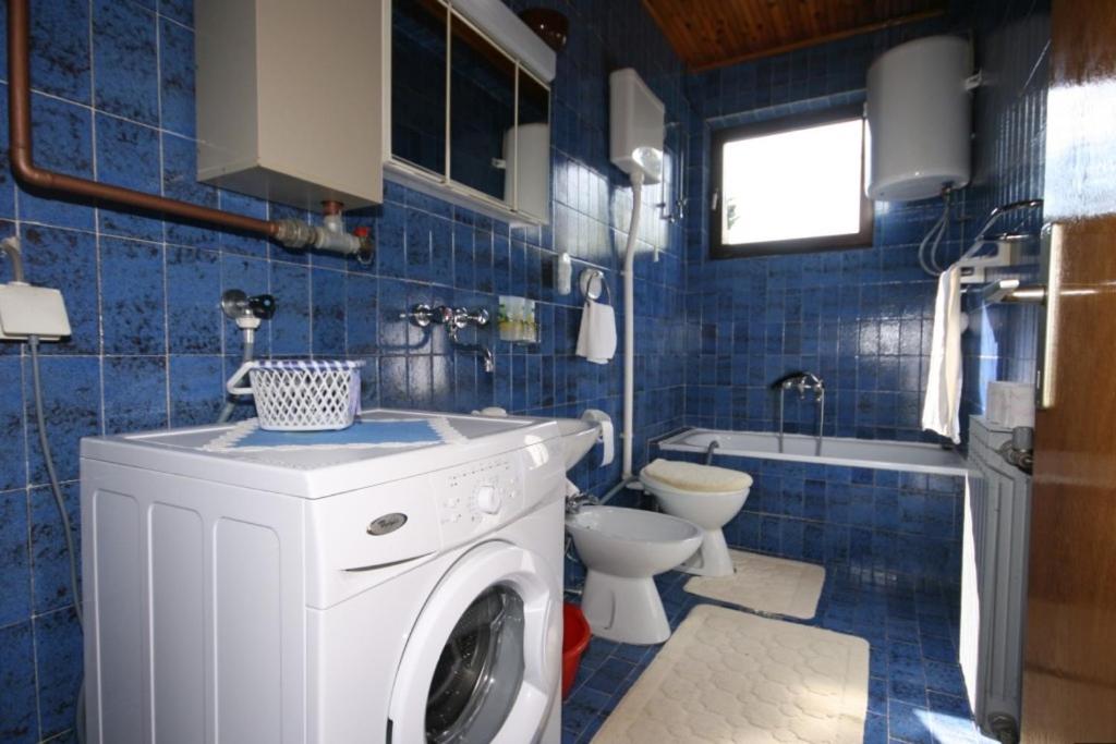 Apartments and rooms by the sea Zivogosce - Blato photo 3