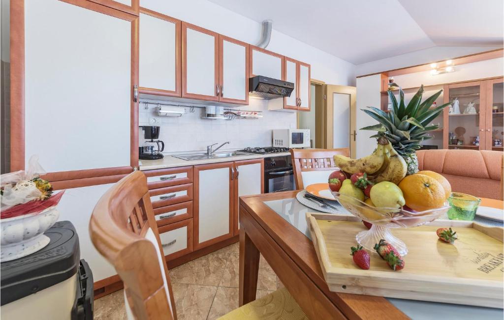Gorgeous Apartment In Pula With Wifi photo 3