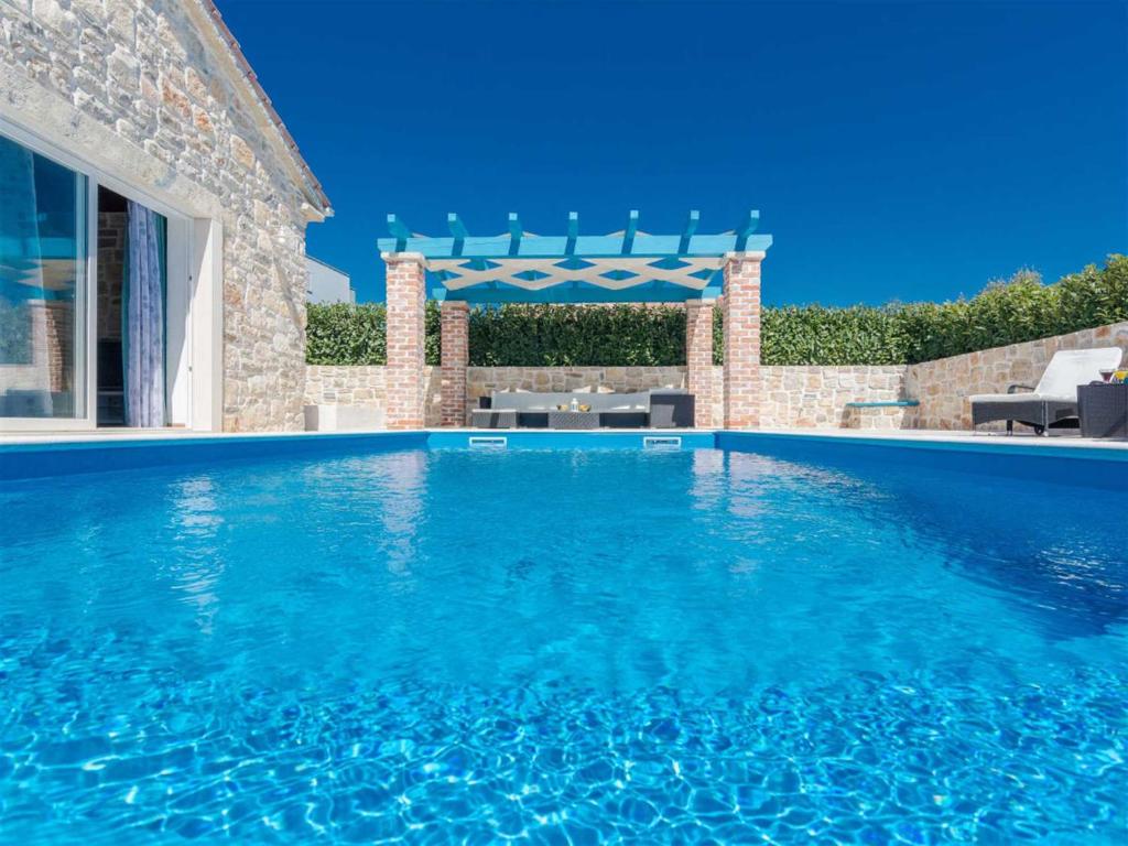 Stone Villa Gelosia Rustica with pool — photo 1