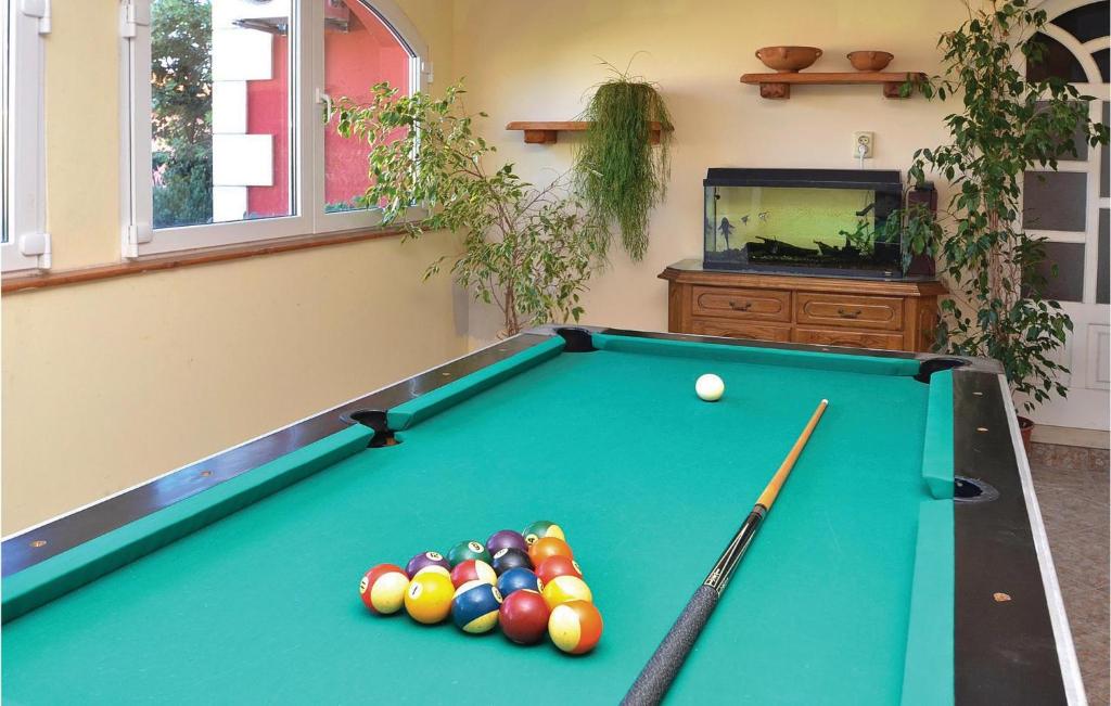 Three-Bedroom Apartment In Prigradica photo 3