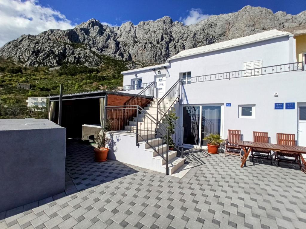Villa TOP HILL - Heated Pool & Jacuzzi — photo 1