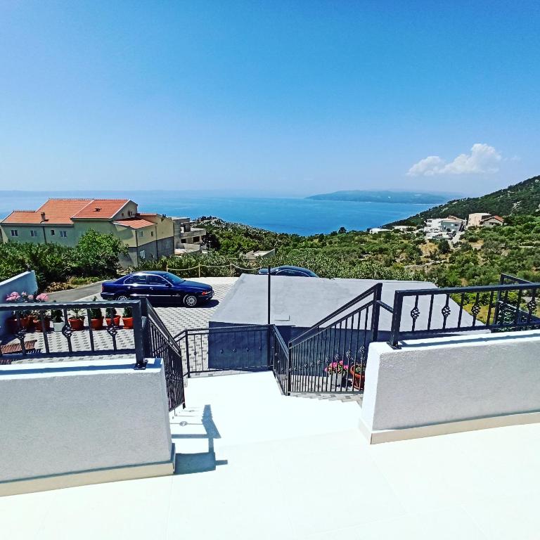 Villa TOP HILL - Heated Pool & Jacuzzi photo 3