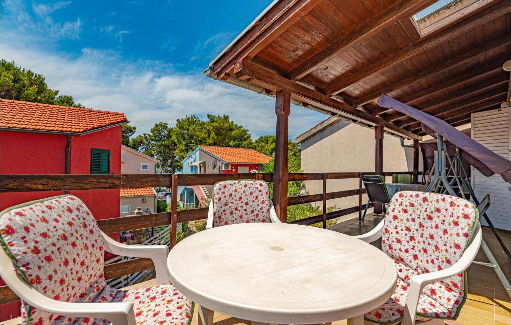 Two-Bedroom Apartment In Jadrija photo 2
