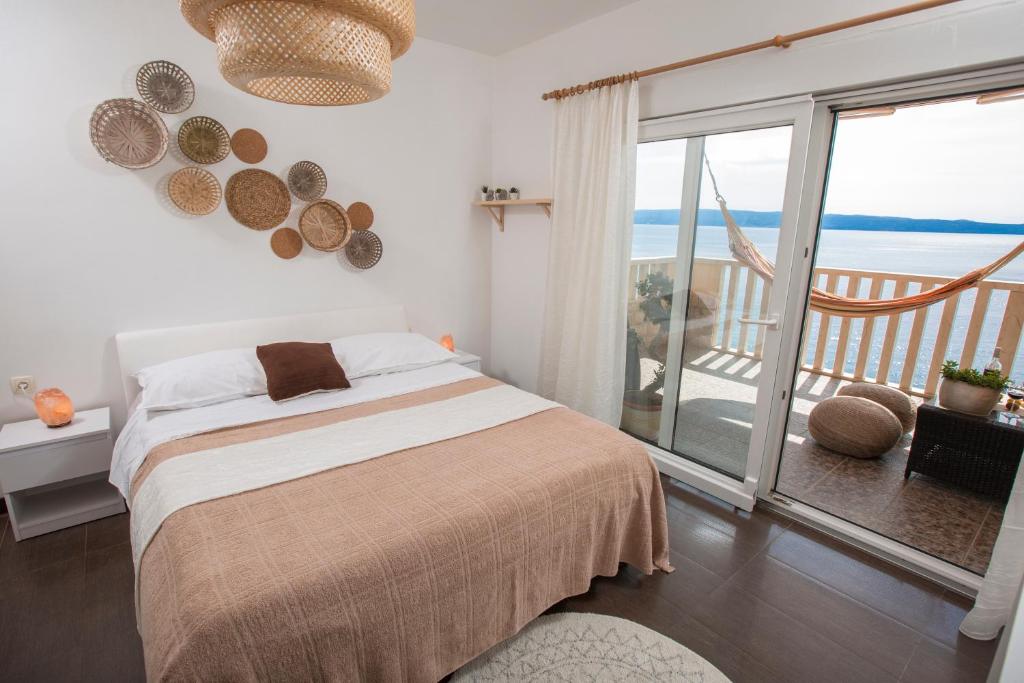 SUPER HORIZONT- Sea View Apartments with private Jacuzzi time & Free Parking photo 2