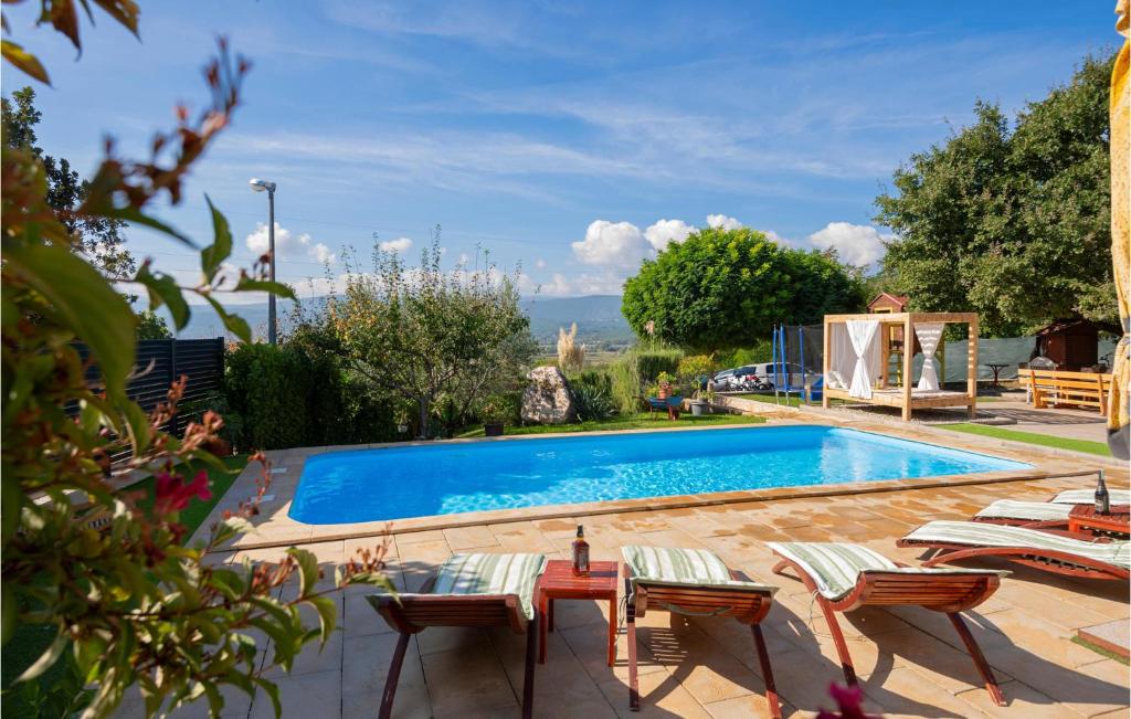 Five-Bedroom Holiday Home In Vinjani Donji photo 2