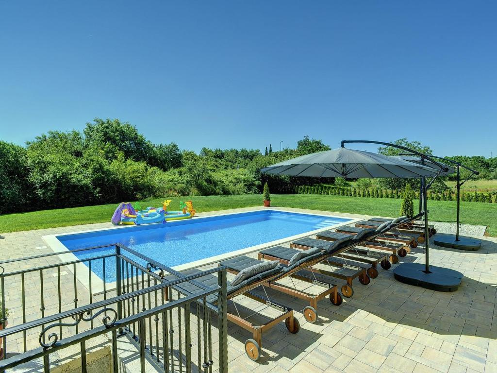 Villa in Rovinj with Private Pool and Sea Nearby — photo 1