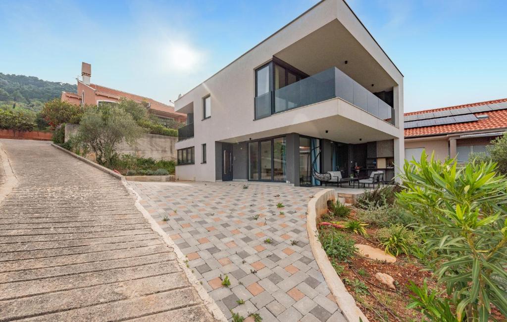 Awesome Home In Kali With House Sea View photo 2
