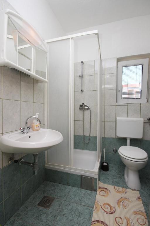 Apartments and rooms with parking space Starigrad photo 3