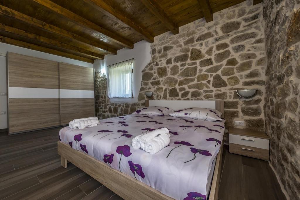 Spacious Four-Bedroom Villa Marija Kloštar photo 2