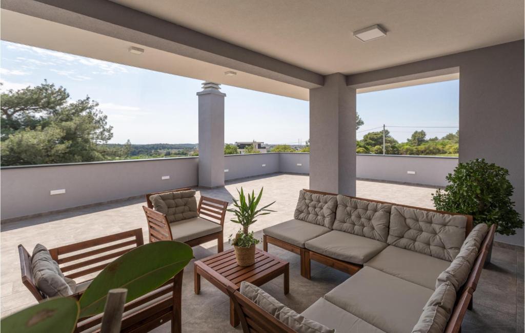 3 Bedroom Cozy Home In Pula photo 3