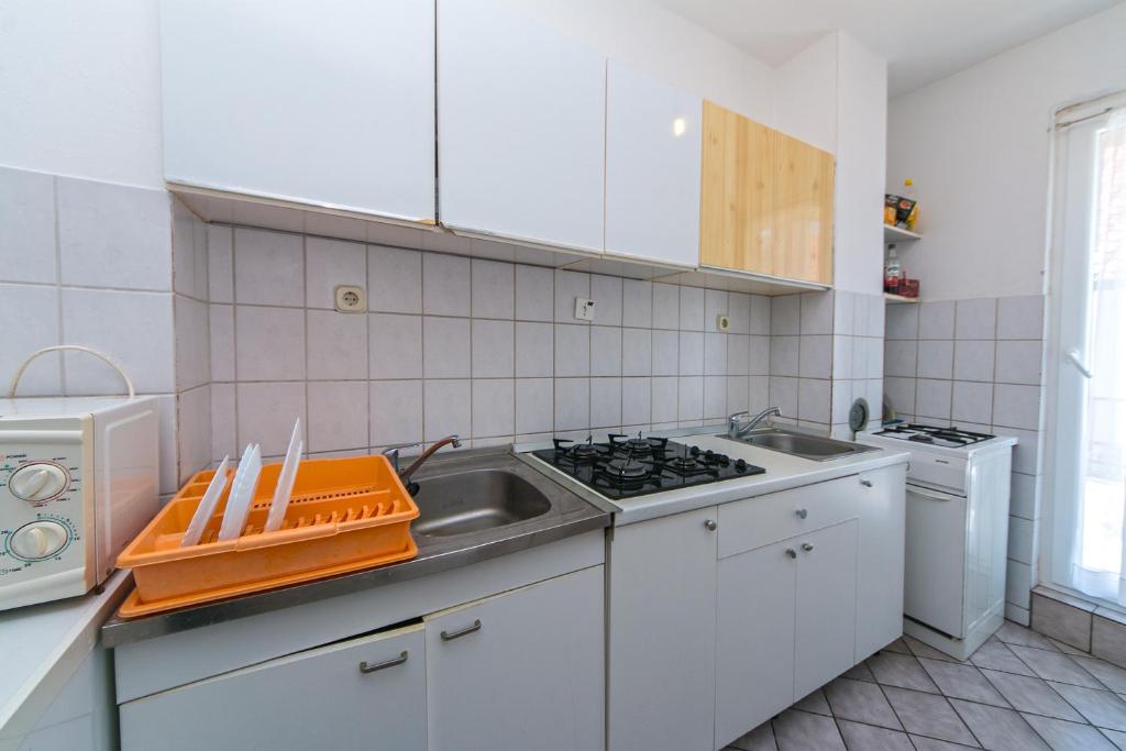 Apartments by the sea Podaca photo 3