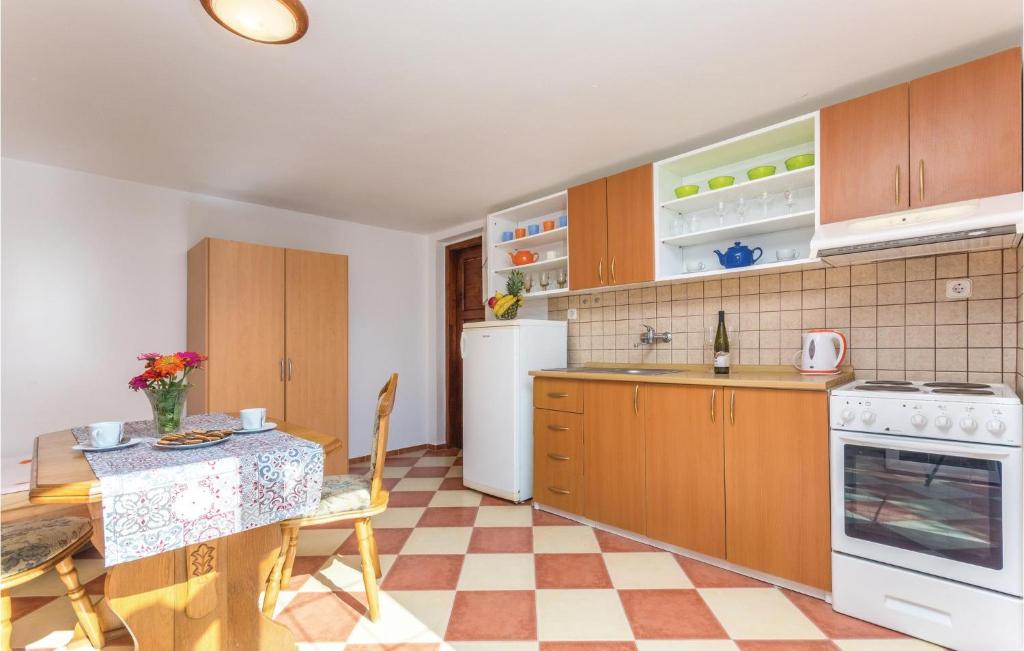 Beautiful Studio In Labin With Wifi photo 2