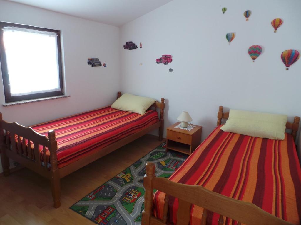 Apartments with a parking space Fazana - 7206 photo 2