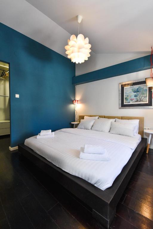 Rory Apartments photo 2