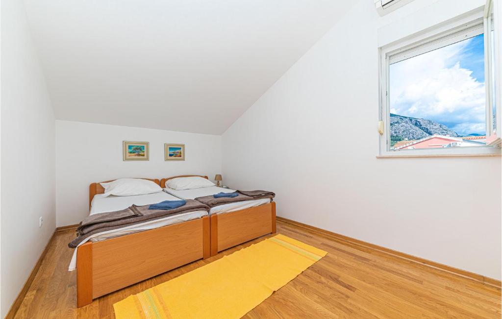 1 Bedroom Awesome Apartment In Makarska photo 2