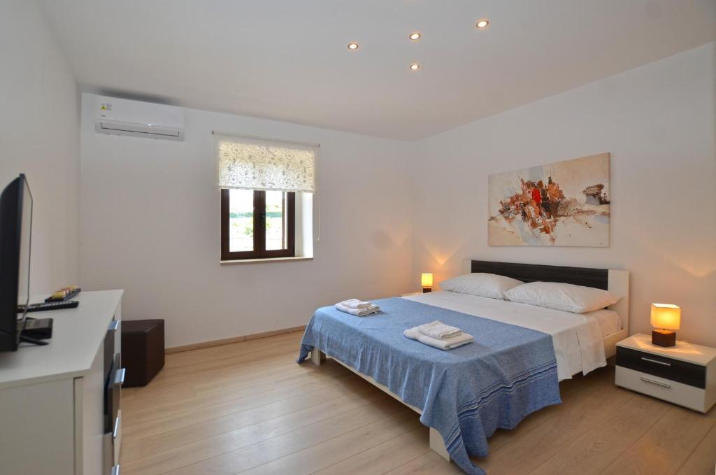 Serenity Apartments photo 2