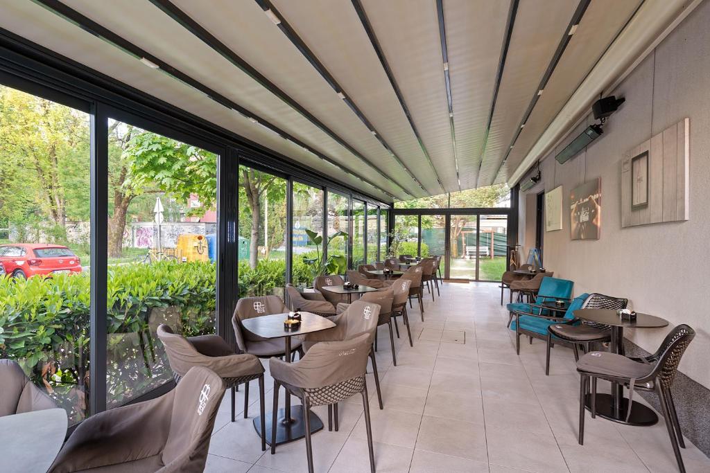 The Loop Hotel photo 3