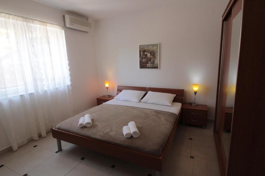 Studios & Rooms Fiesta photo 2