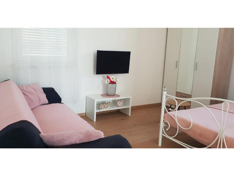 Studio apartman — photo 1
