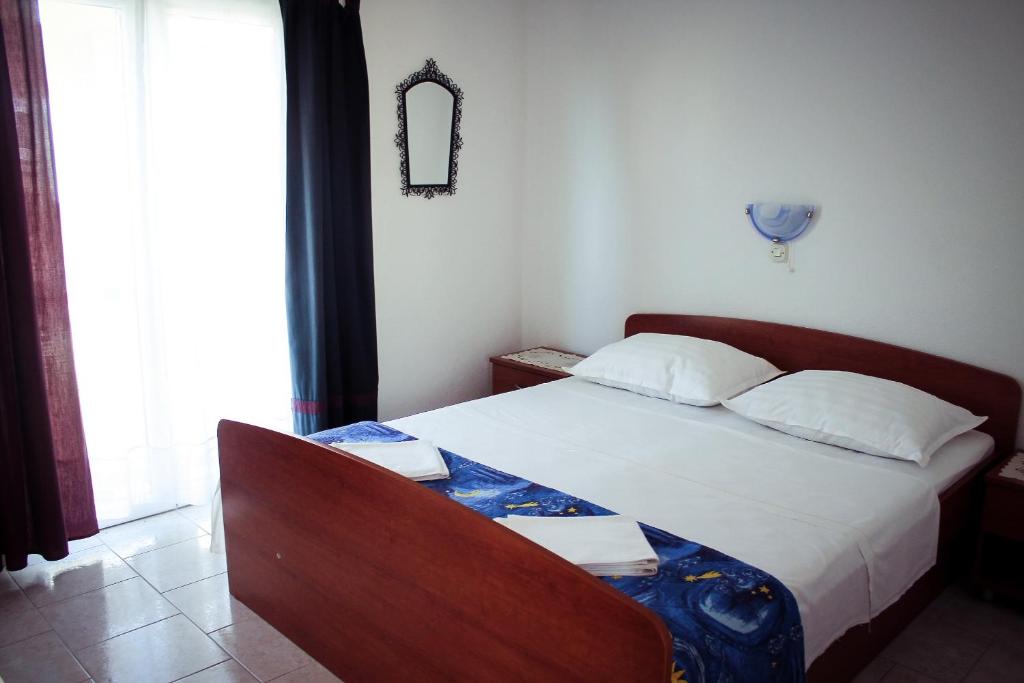 Apartments and rooms by the sea Podgora photo 2