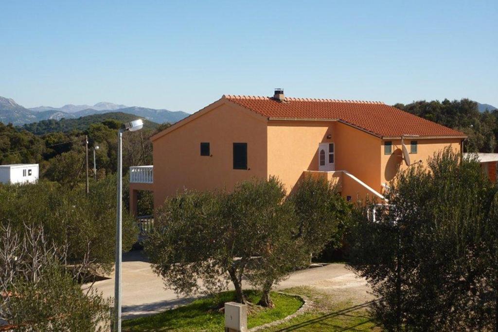 Apartments by the sea Drace — photo 1