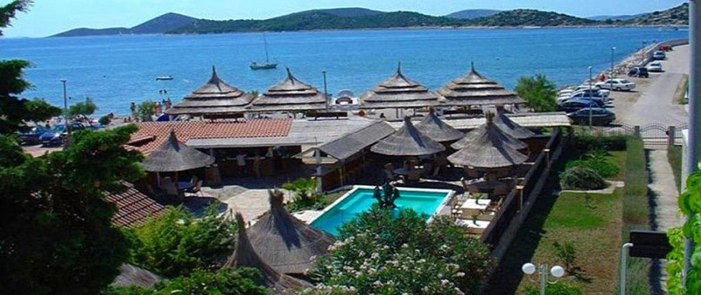 Tribunia Beach Hotel photo 2