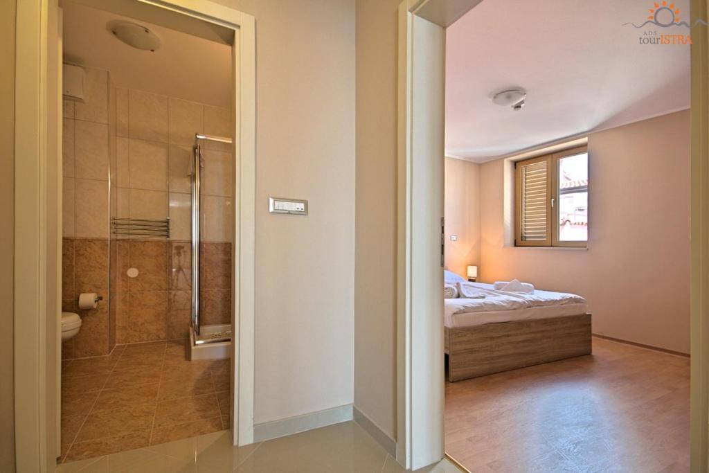 Rotonda Inn Novigrad photo 2