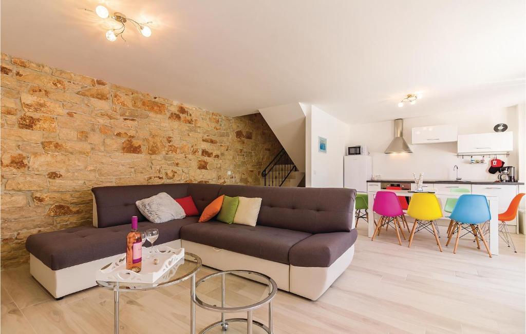 Stunning Home In Peruski With Wifi photo 3
