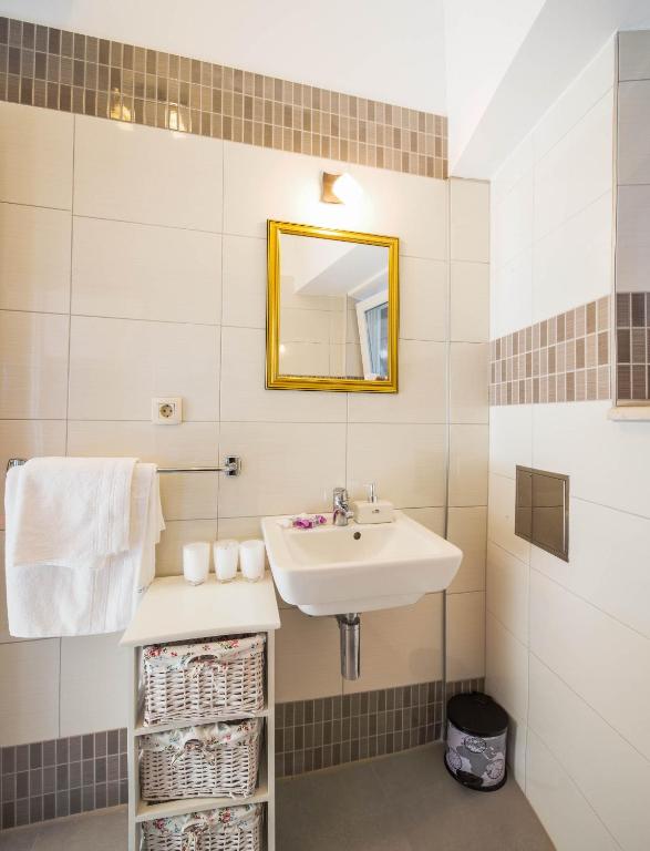 Luxury Apartment Riva with a magnificient view photo 3