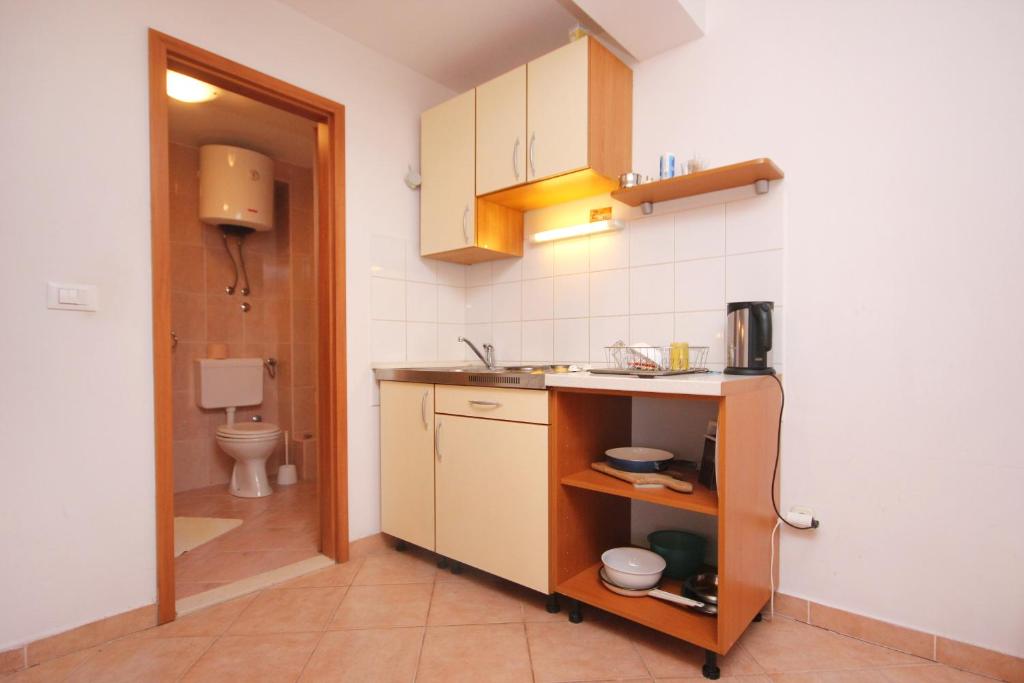Apartments with a parking space Dubrovnik - 9057 photo 3