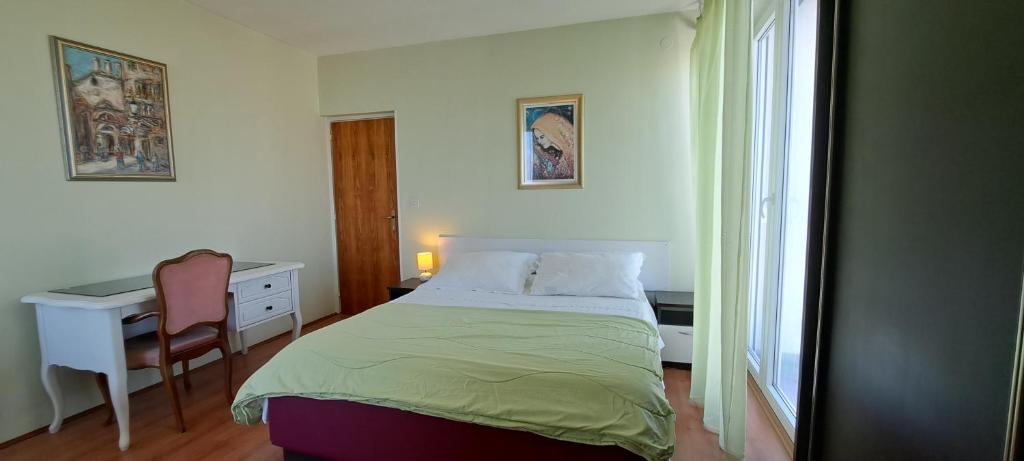 Romantic apartment photo 2
