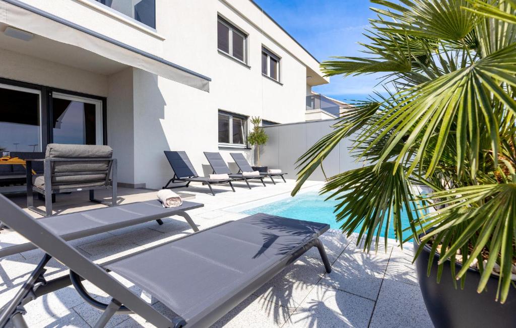 Awesome Home In Kastel Sucurac — photo 1