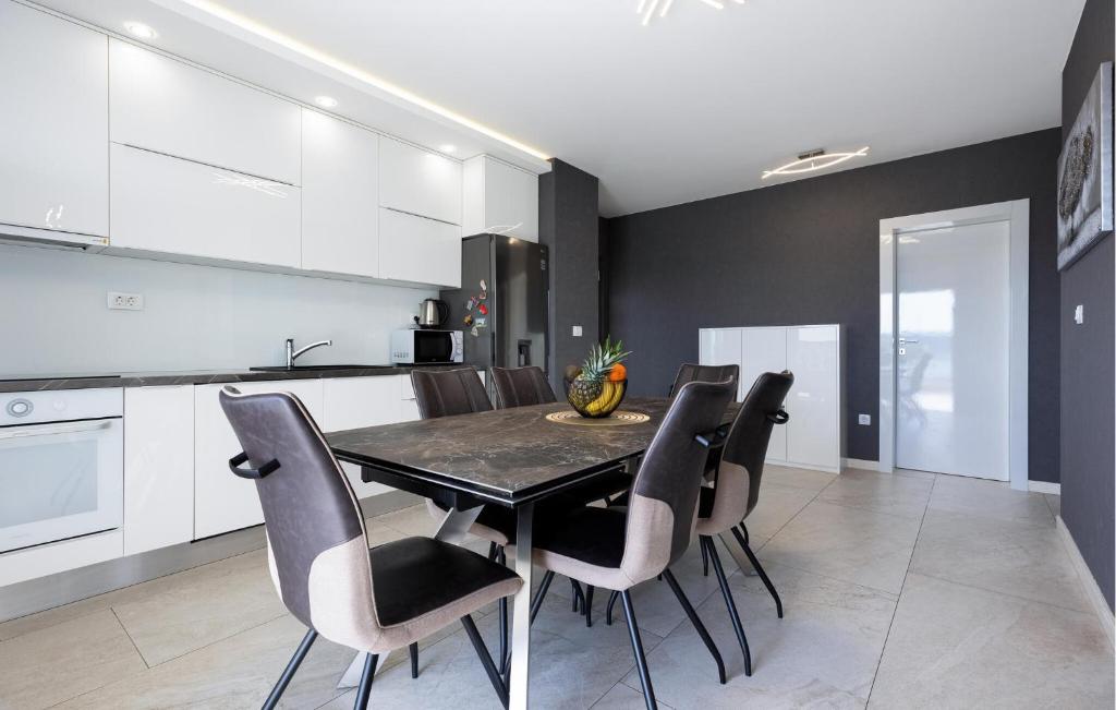 Awesome Home In Kastel Sucurac photo 3