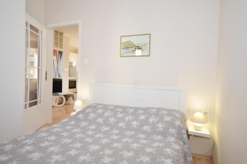 Riviera Apartment photo 2