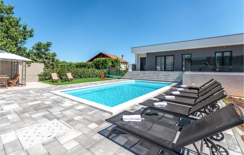 Beautiful Home In Rastane Donje photo 2