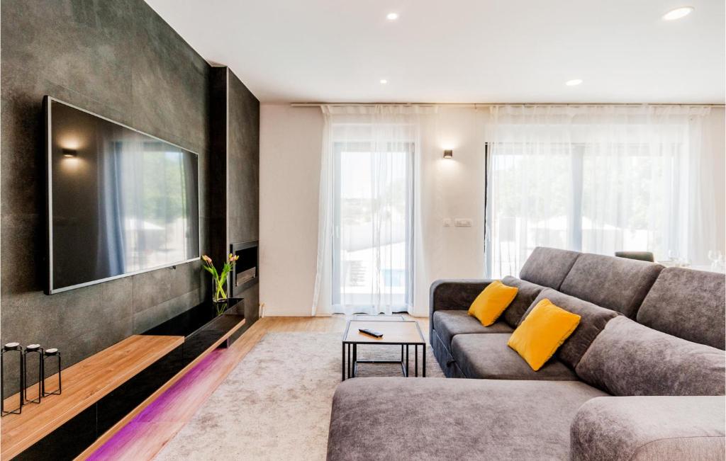 Beautiful Home In Rastane Donje photo 3